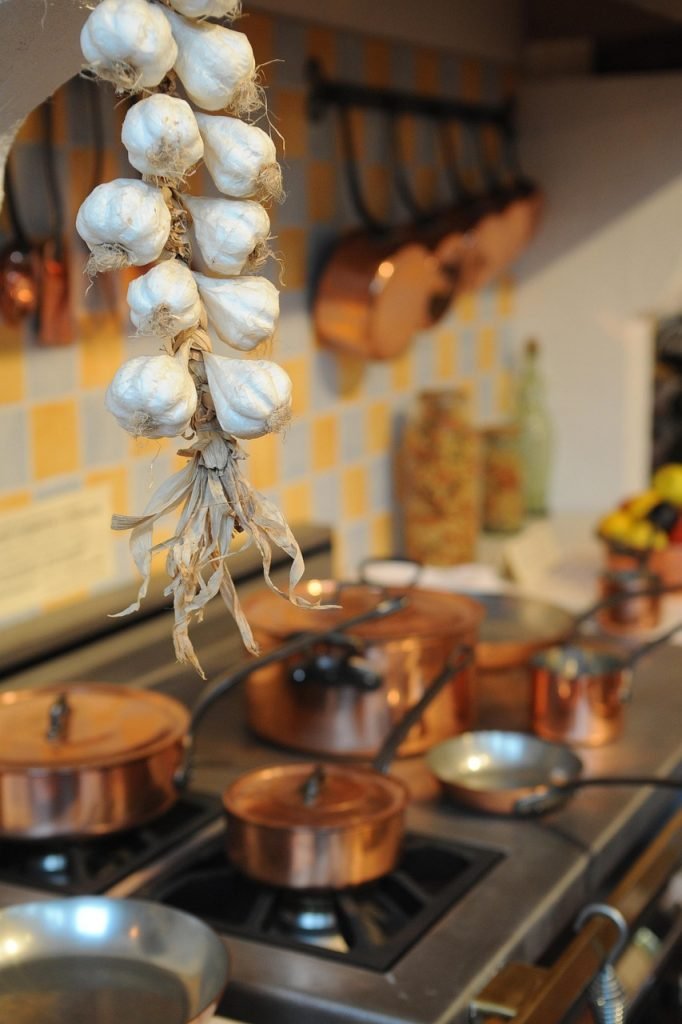 garlic-allicin-condiment-food-4712493 garlic, allicin, condiment, food, nature, seasoning, culinary, plants